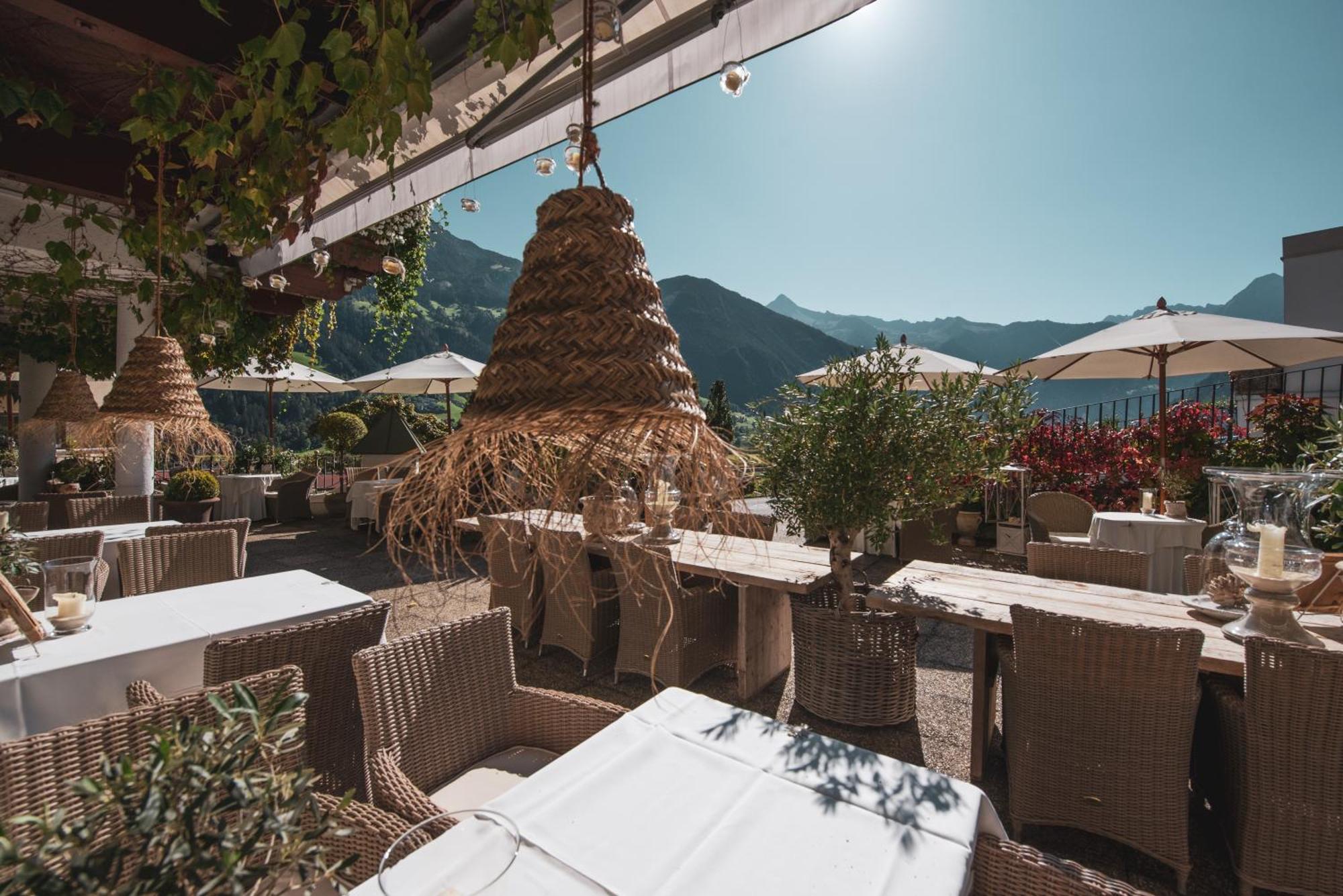 Hotel Alpenblick Zillertal Hippach Exterior photo