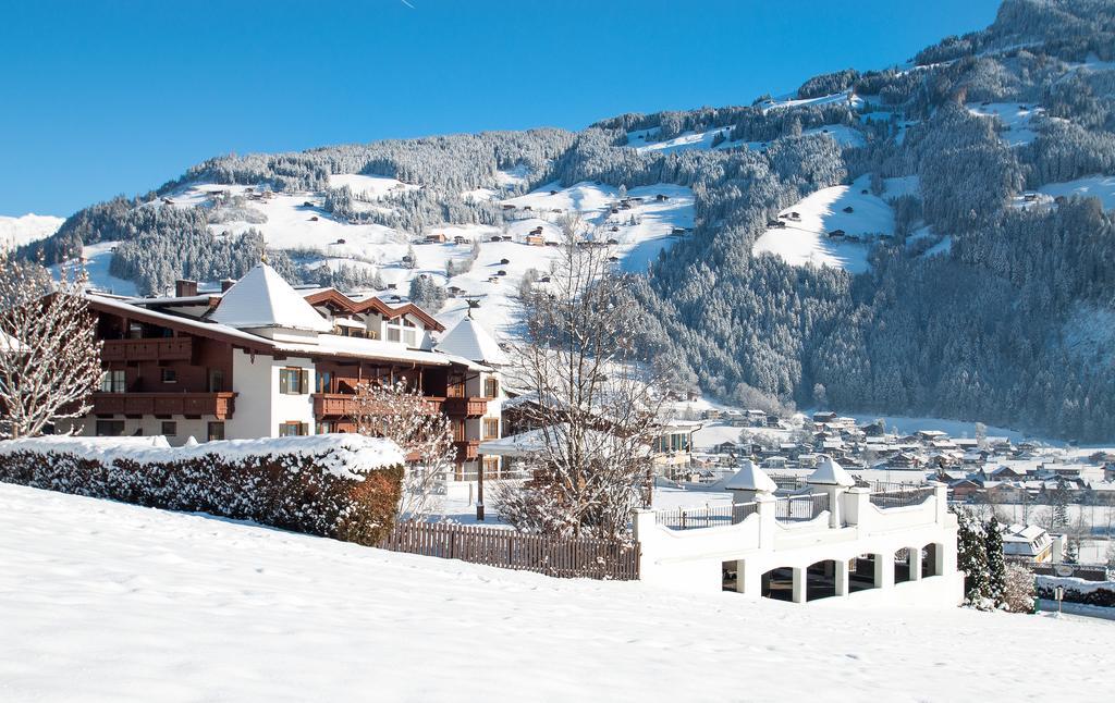 Hotel Alpenblick Zillertal Hippach Exterior photo