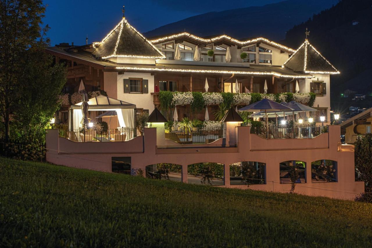 Hotel Alpenblick Zillertal Hippach Exterior photo